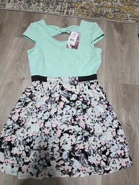 Kohl's Mint Top Floral Skirt Dress with Black Waistband